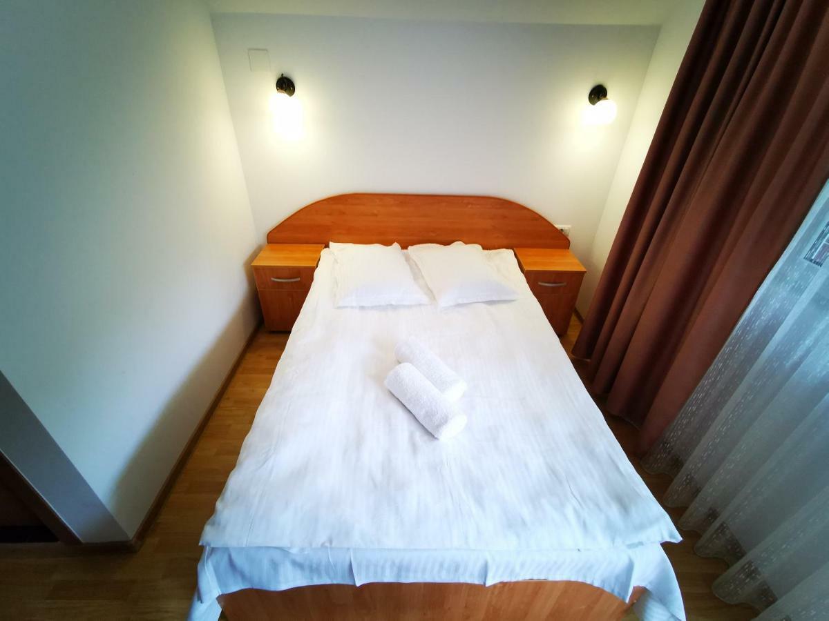 Pensiunea La Ionica Dîmbovicioara Esterno foto